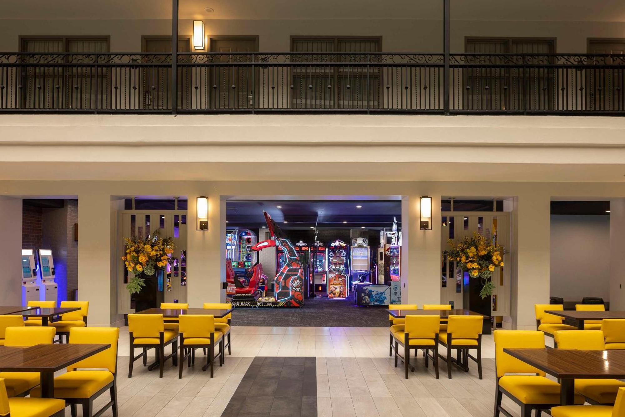 Embassy Suites By Hilton Anaheim North Екстериор снимка